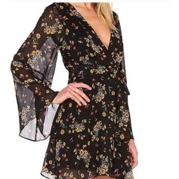 Free People‎ Retro Black Lilou Printed Mini Dress Floral Bell Sleeves Boho - Picture 2 of 7